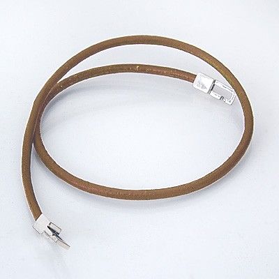 レザーブレスレット