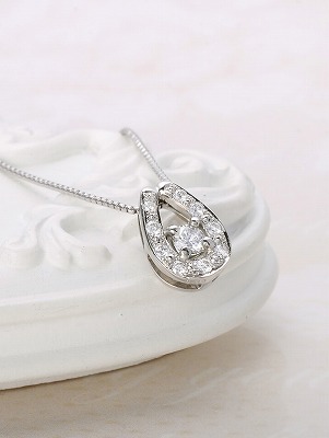 プラチナネックレス