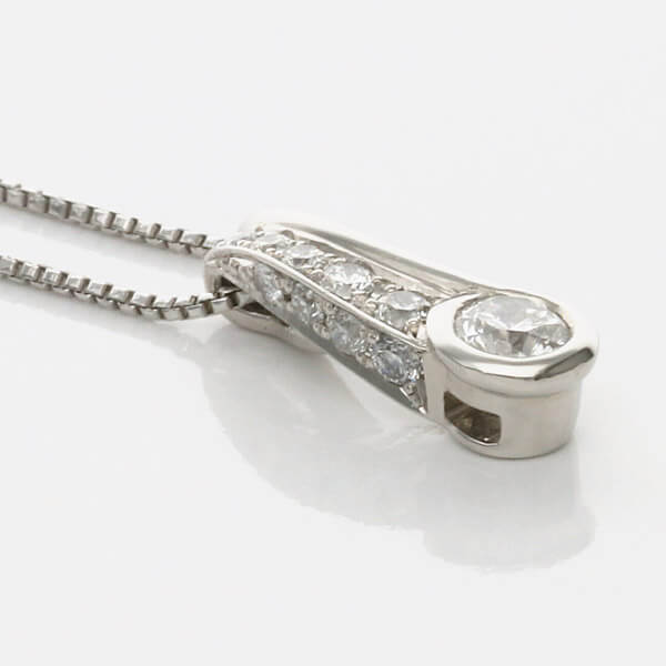 プラチナネックレス