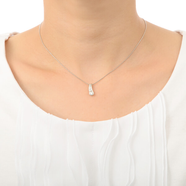 プラチナネックレス