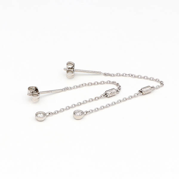 プラチナピアス