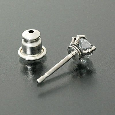 シルバースタッドピアス(片耳用)