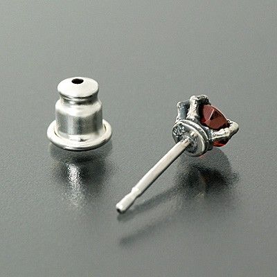 シルバースタッドピアス(片耳用)