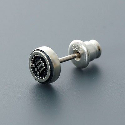 シルバースタッドピアス(片耳用)