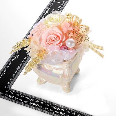 プリザーブドフラワー 花器アレンジ ホワイト「パピヨンローズ」