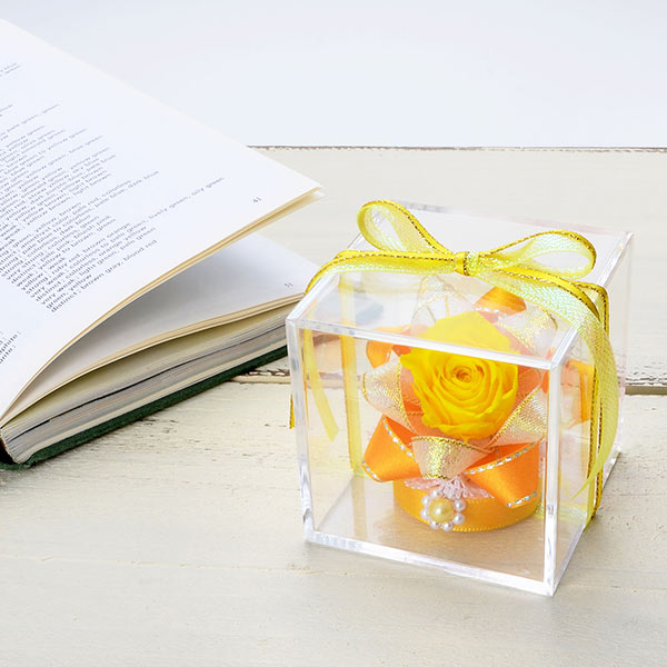 ハンカチ&プリザーブドフラワーセット(ラッピング付き)