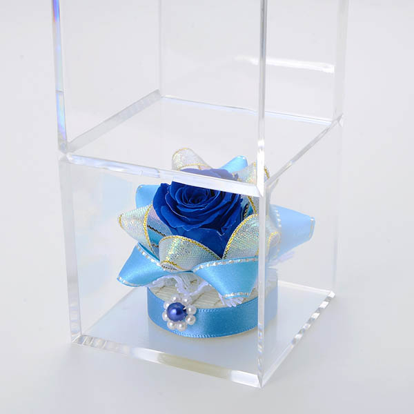 誕生日 イニシャルハンカチ&プリザーブドフラワーセット(ラッピング付き)