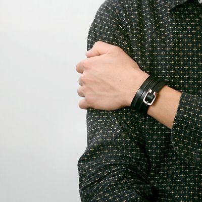 レザーブレスレット