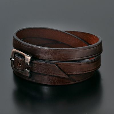 レザーブレスレット