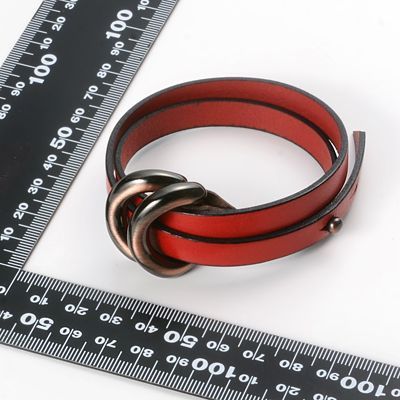 レザーブレスレット