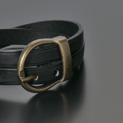 レザーブレスレット