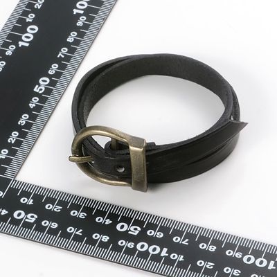 レザーブレスレット