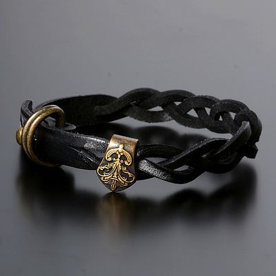 レザーブレスレット