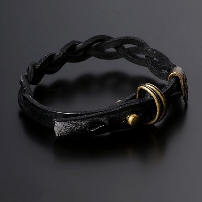 レザーブレスレット