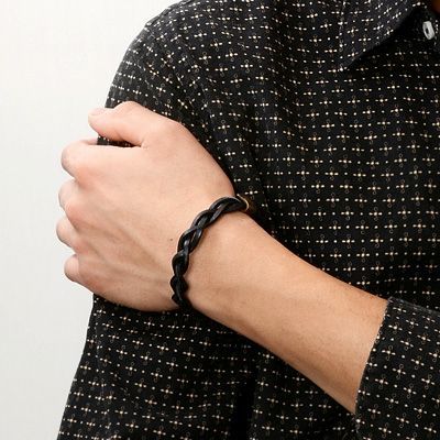 レザーブレスレット