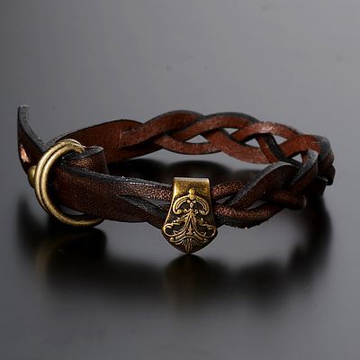 レザーブレスレット