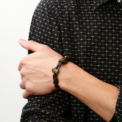 レザーブレスレット