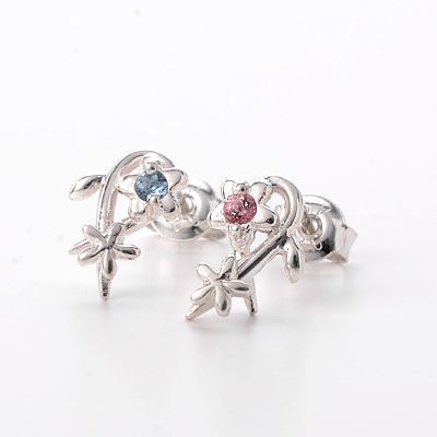 シルバースタッドピアス