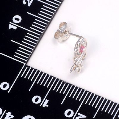 シルバースタッドピアス