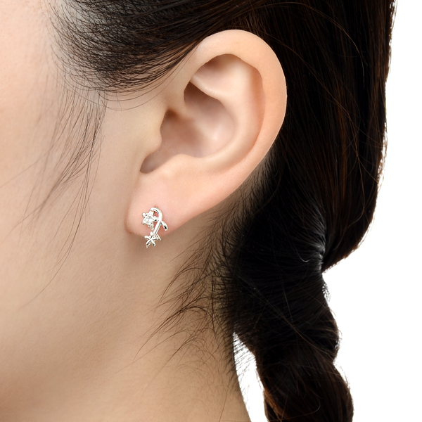 シルバースタッドピアス