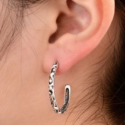 シルバーフープピアス