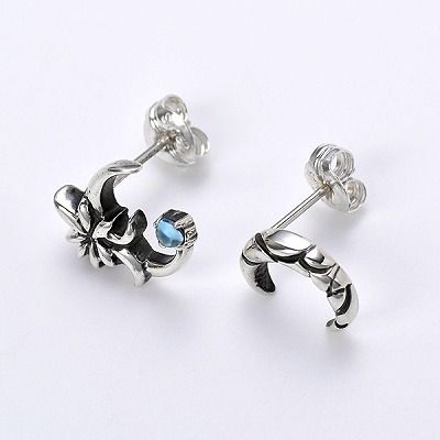 シルバースタッドピアス