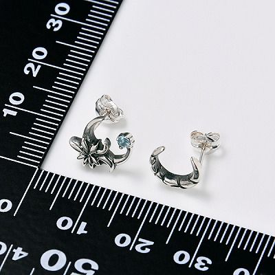 シルバースタッドピアス