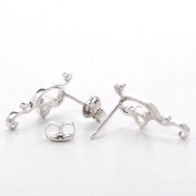 シルバースタッドピアス