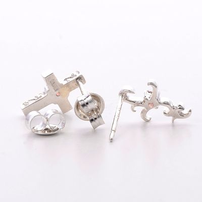 シルバースタッドピアス