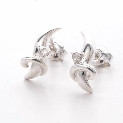 シルバースタッドピアス