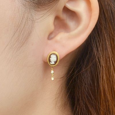 イエローゴールドスタッドピアス