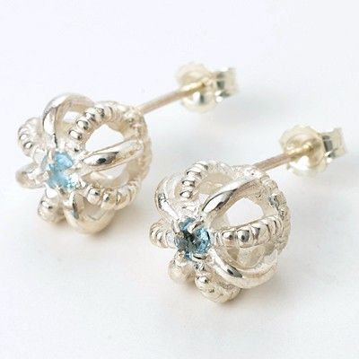 シルバースタッドピアス