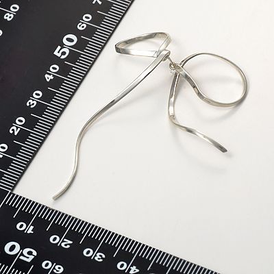 シルバースタッドピアス