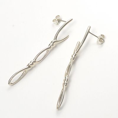 シルバースタッドピアス