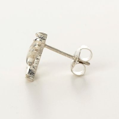 シルバースタッドピアス