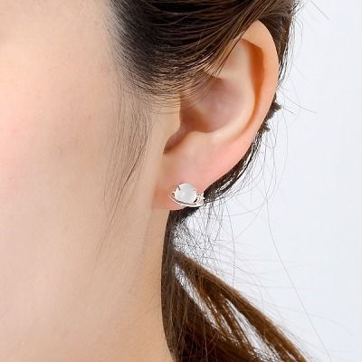 シルバースタッドピアス