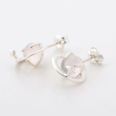 シルバースタッドピアス