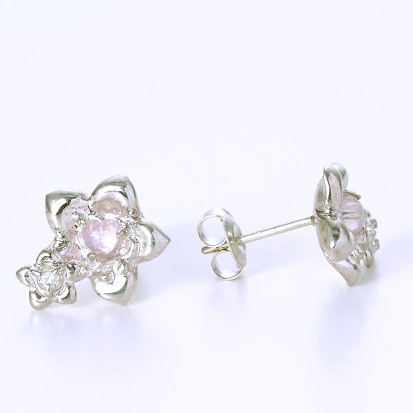 シルバースタッドピアス