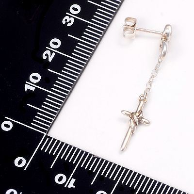 シルバースタッドピアス