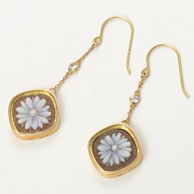 イエローゴールドフックピアス