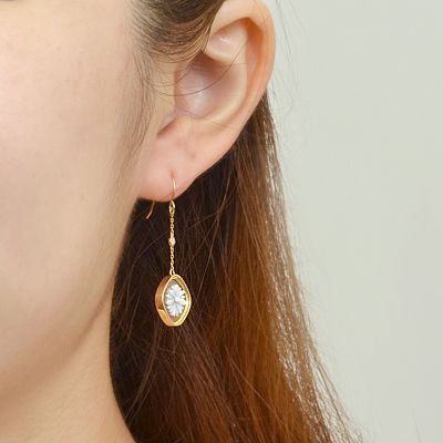 イエローゴールドフックピアス