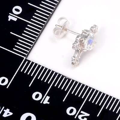 シルバースタッドピアス