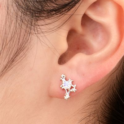 シルバースタッドピアス