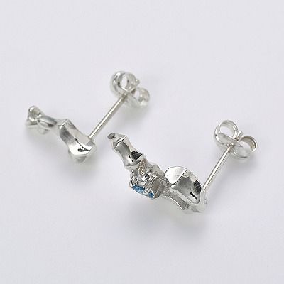 シルバースタッドピアス