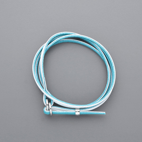 レザーブレスレット