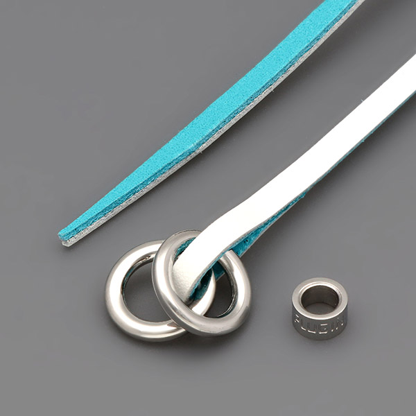 レザーブレスレット