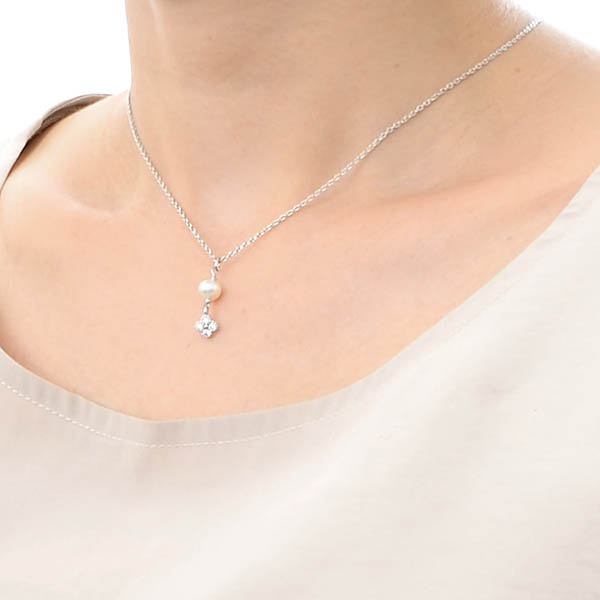 シルバーネックレス