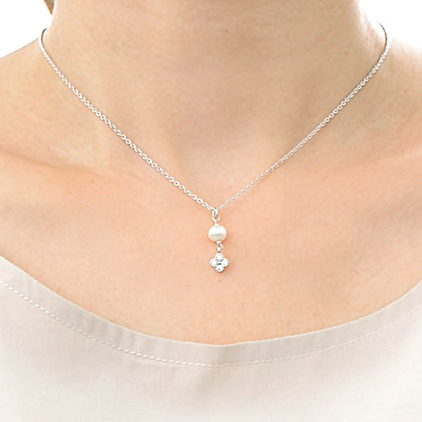 シルバーネックレス