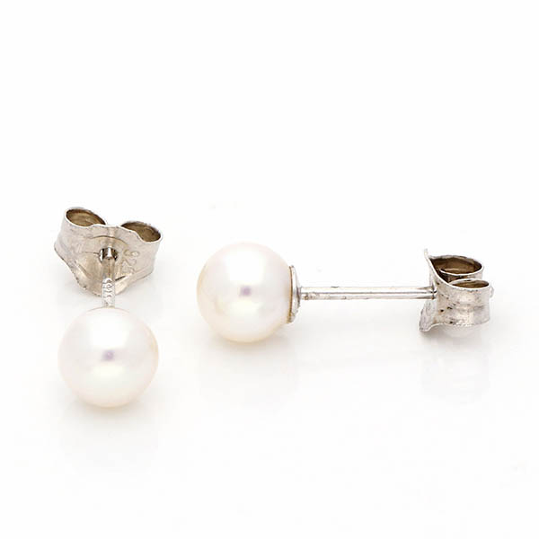 シルバーピアス