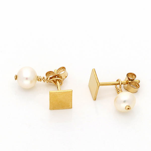 ゴールドフィルドピアス